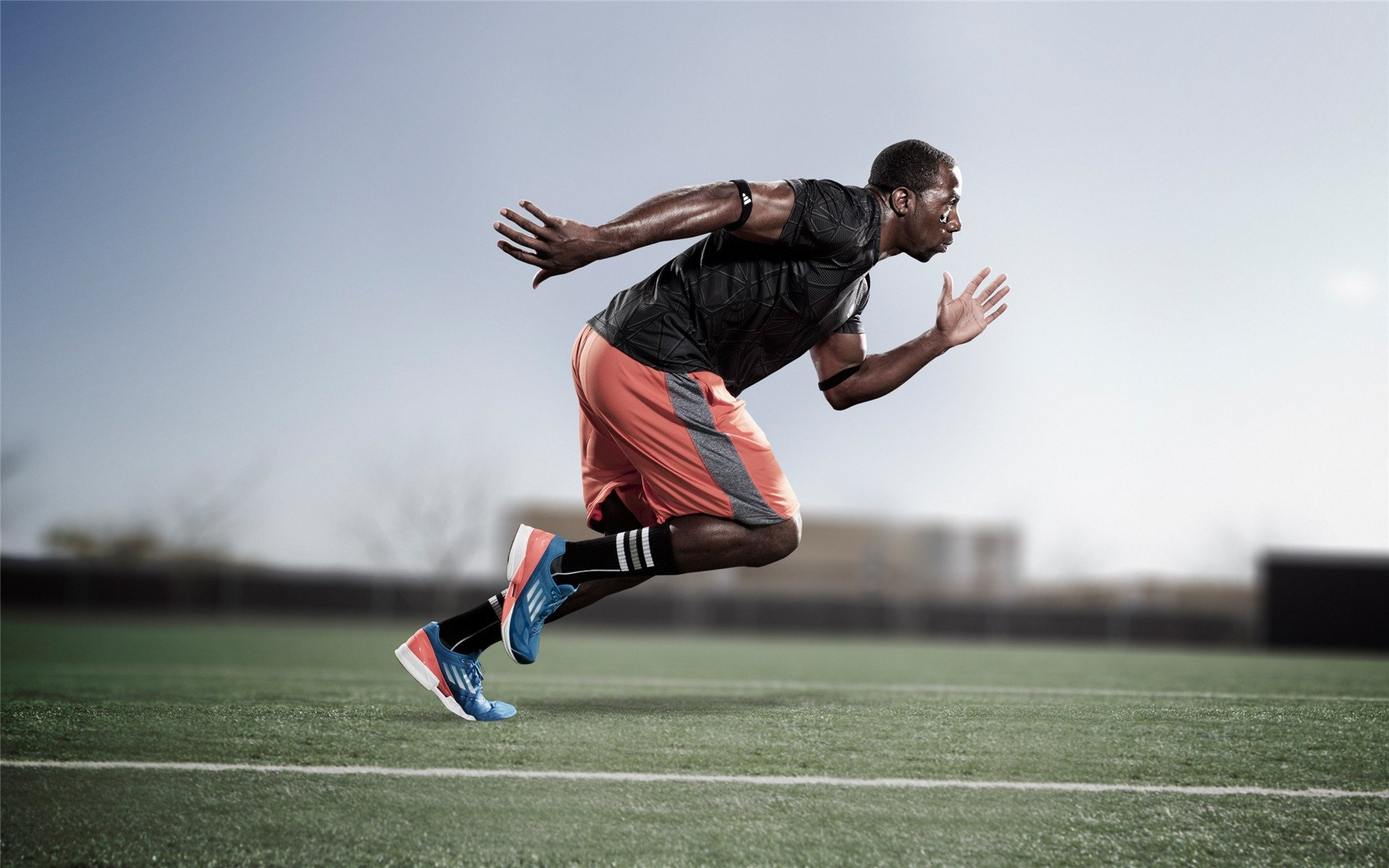 全能人生:前热刺铁卫足坛传奇精彩开启娱乐新篇章